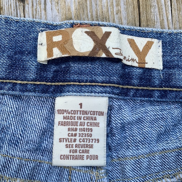 Roxy | Distressed jeans - Picture 9 of 10